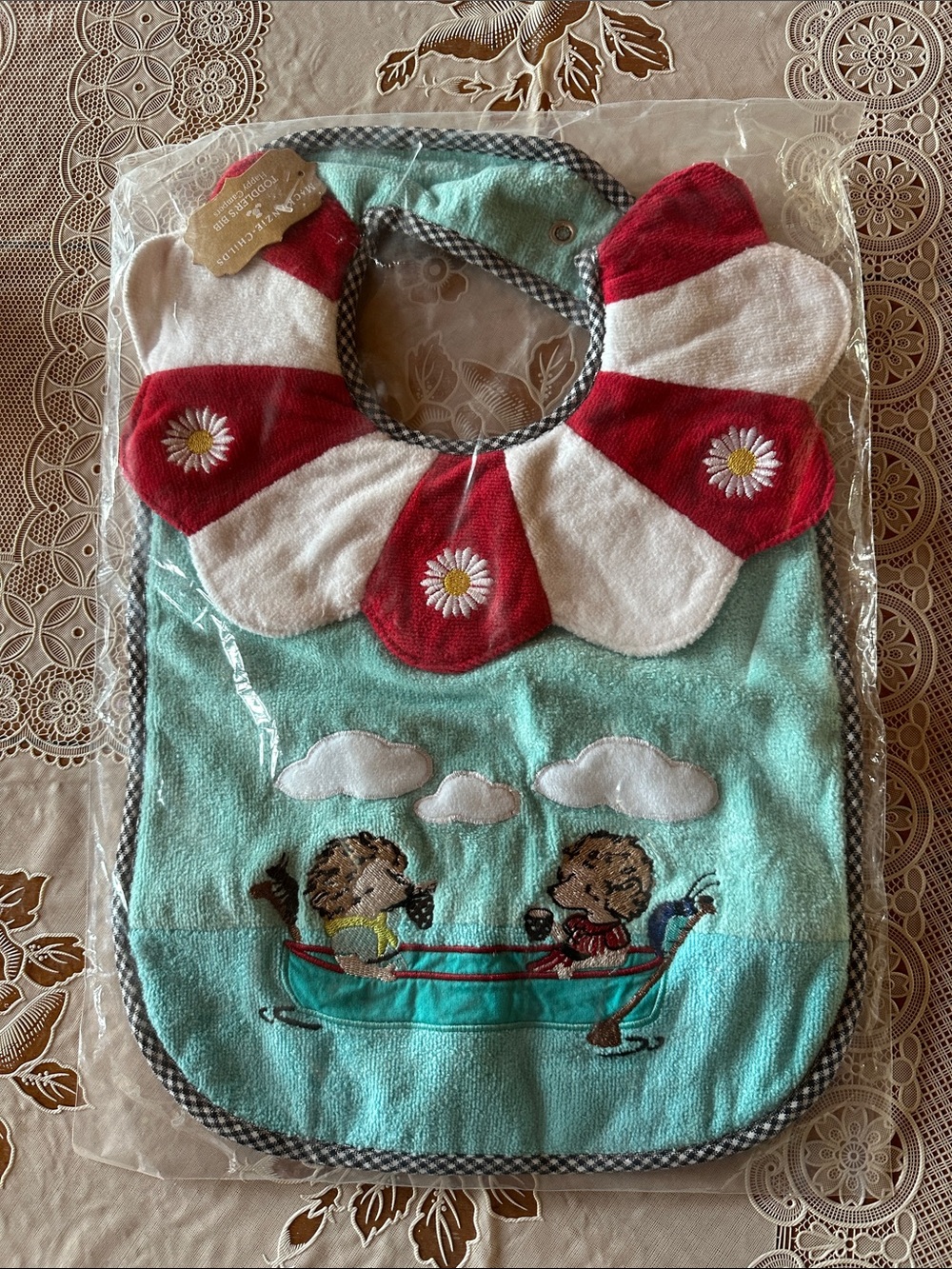 Mackenzie-Childs toddler Bib with Red & White Daisy Collar Happy Campers NWT